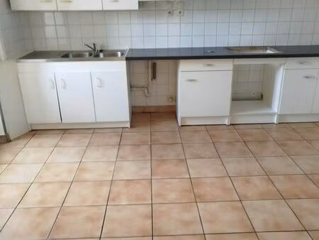 très bel appartement  commune de vesseaux (07)