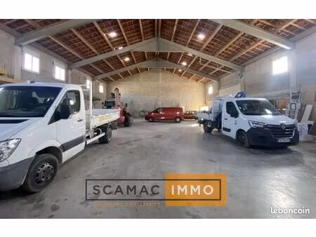 local d'activité 440 m²