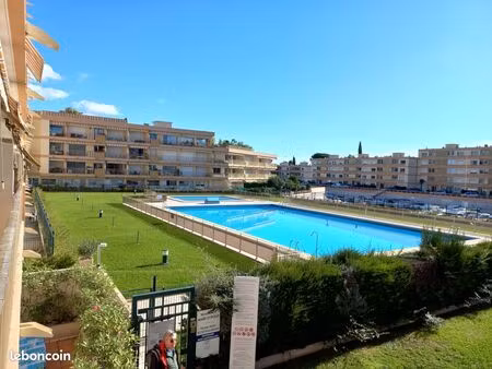 location 3p mandelieu centre avec garage