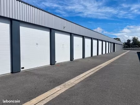 grand box garage sécurisé de 30 m²