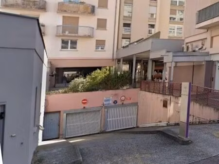 parking fermé centre ville