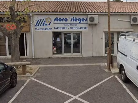 à louer : local commercial de 45m² cc la jonquière
