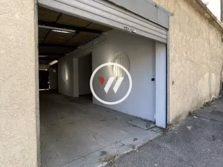 local d'activité 220 m²