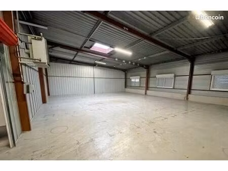 dépôt / local d’activité 170 m² – accès facile – sécurisé – illzach (mulhouse)