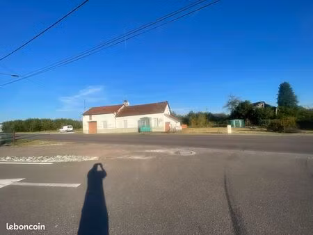 maison situé à froideconche