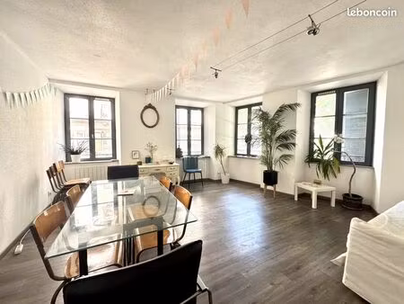 appartement 5 pièces 104 m²
