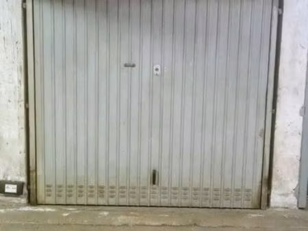 parking/box 13 m² nice