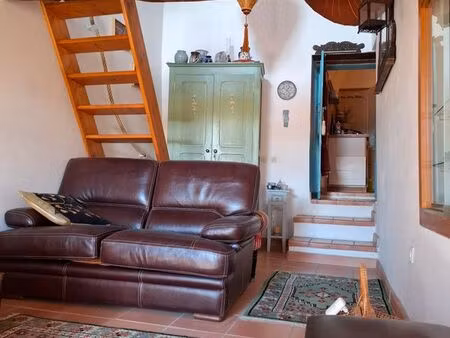 appartement dans maison de village