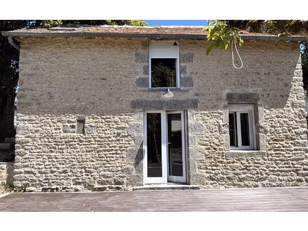 location maison  m² t-2 à damigny  530 €