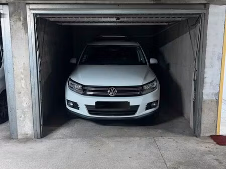 antibes proche centre - garage dans residence securisee