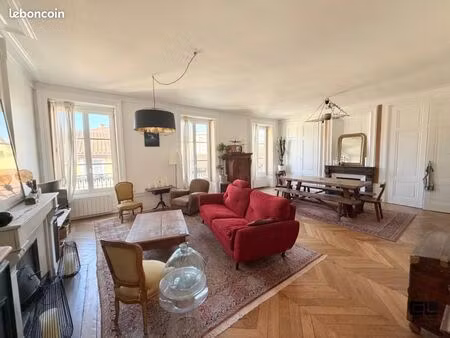 appartement 3 pièces 103 m²