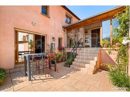 maison de village 7 pièces 191 m²