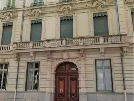 place parking - petite voiture / moto