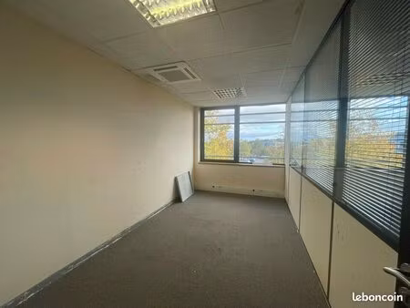 bureaux 112 m² saint-priest