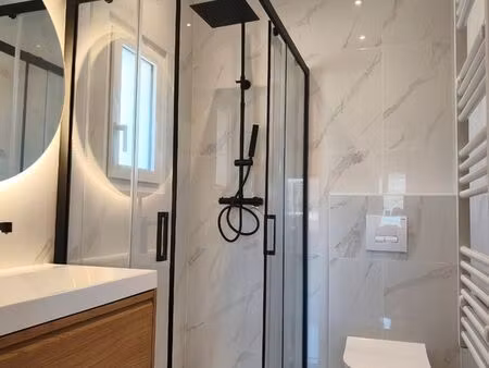 t4 - 88 m2 refait à neuf + terrain 200 m2 - sans charges - stationnement