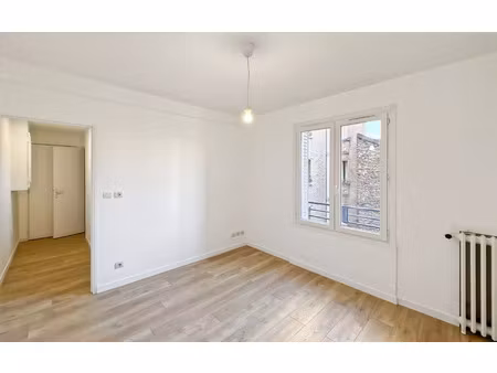 location appartement  32.19 m² t-2 à ris-orangis  730 €
