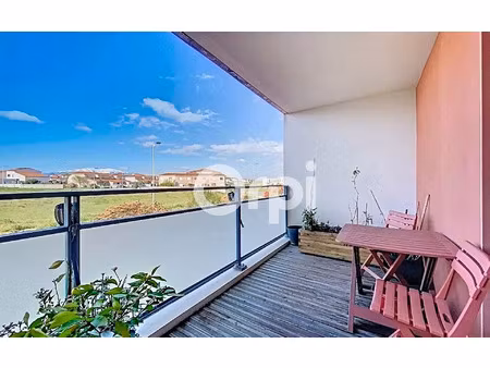 location appartement  m² t-2 à saleilles  690 €