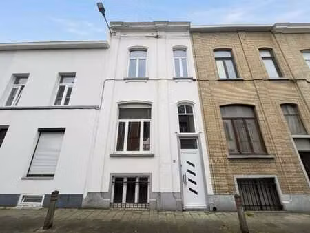 etterbeek : élégante maison 4ch rénovée avec soin