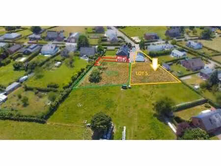 terrain a batir !! - permis octroye + garages construits !!