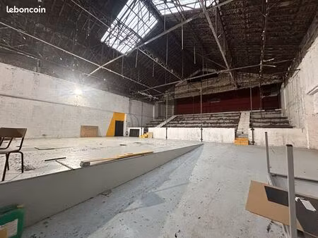 local hyper centre ville