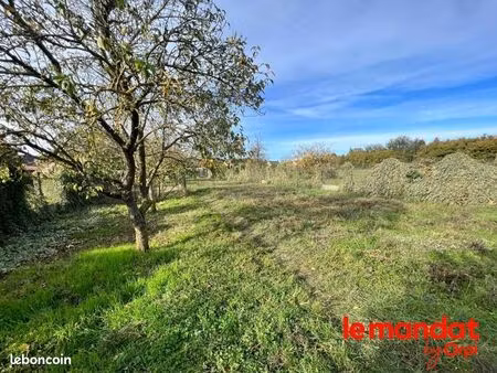 terrain 626 m² marchais