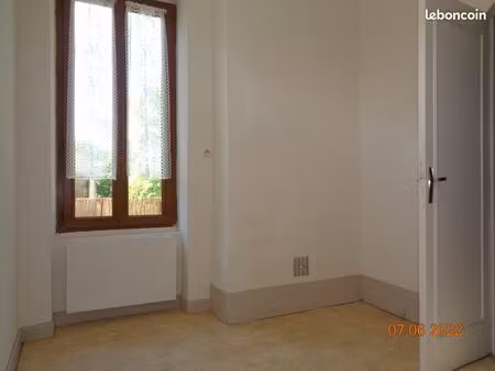 lusigny appartement f1à louer