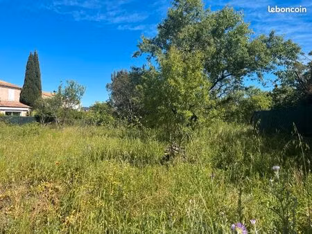 terrain 300 m² la farlede