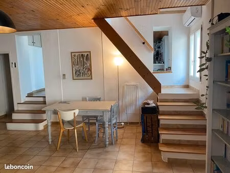 part. loue triplex 88m2 selo meublé