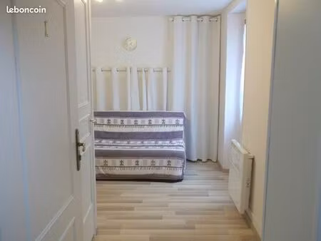 joigny  studio meublé - 350 - rénové