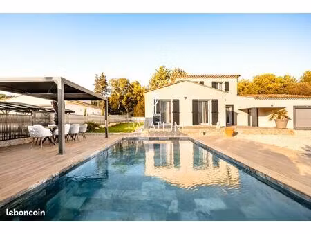 villa 7 pièces 160 m²