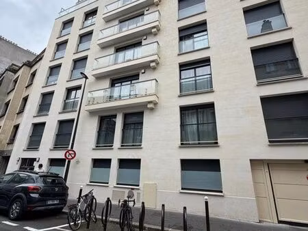 emplacement de parking moto