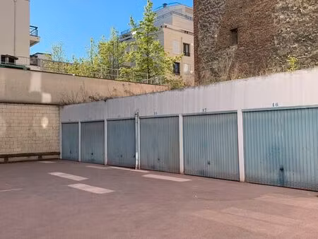 location parking box fermé levallois-perret proche place jean zay - gare de clichy levallo