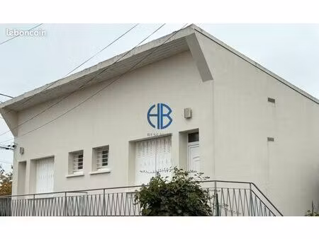 terrain 5 pièces 200 m²