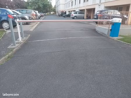 location box 12 m² à évry-courcouronnes – disponible dès le 30 avril