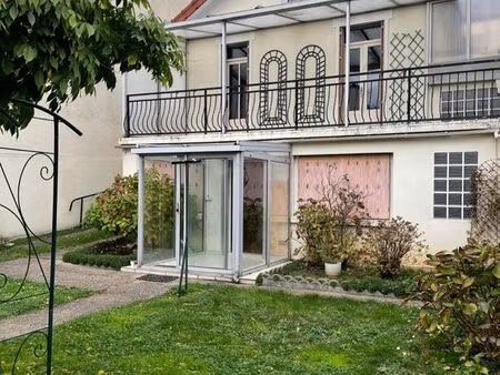 location moyenne durée pavillon avec jardin
