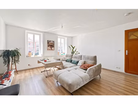 location appartement  89.46 m² t-4 à grenade  926 €