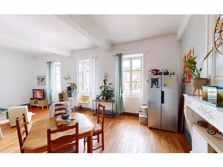 location appartement  112.18 m² t-4 à jambles  760 €