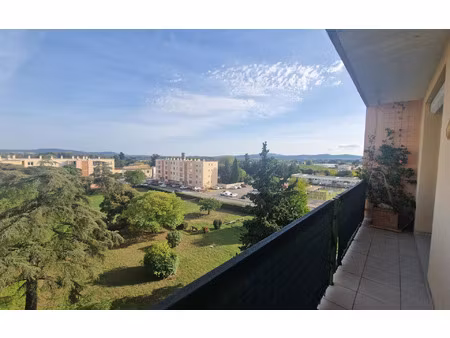 location appartement  m² t-3 à pont-saint-esprit  670 €