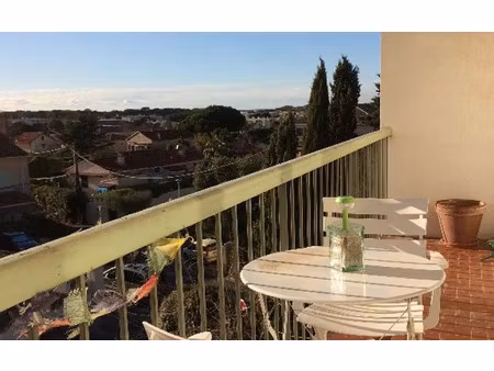 location appartement  m² t-2 à six-fours-les-plages  938 €