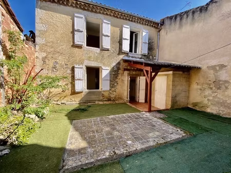maison de rue ( 135m2)- 7 pièces- terrasse à gondrin
