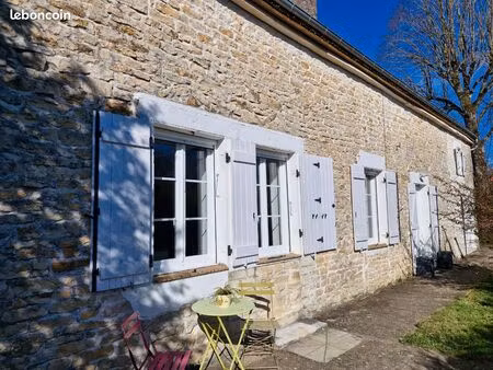 longere en pierre alliant charme authentique et confort moderne