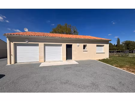 location maison  m² t-4 à saint-pierre-de-chignac  850 €