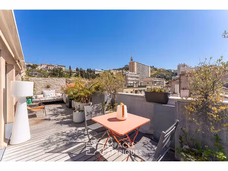 dernier étage - marseille 7ème - vue mer et notre dame de la garde