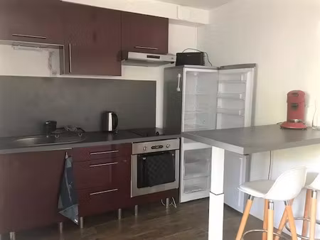 grand studio meublé avec parking