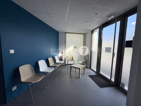 location local commercial à tréméven