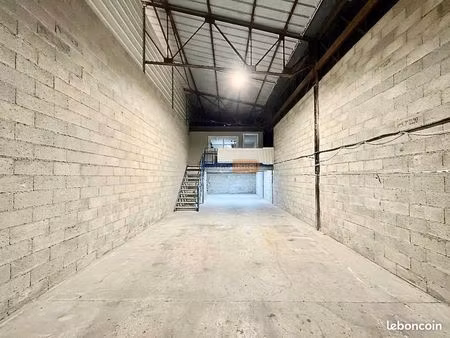 local industriel 147 m²