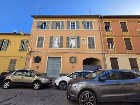nice saint roch local commercial de 81.33m²