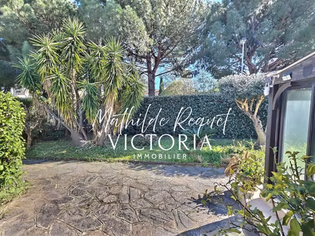 maison indépendante à bormes les mimosas- 3 chambres- piscin