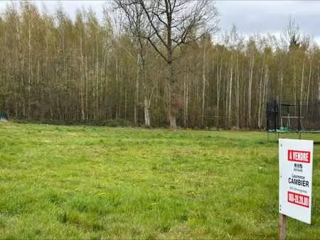 terrain de +/- 9 ares et 89 centiares