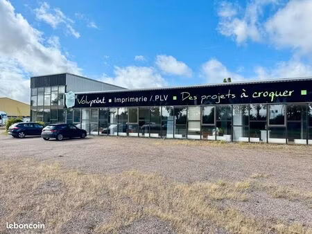 bâtiment d'activité / entrepôt / showroom / bureaux